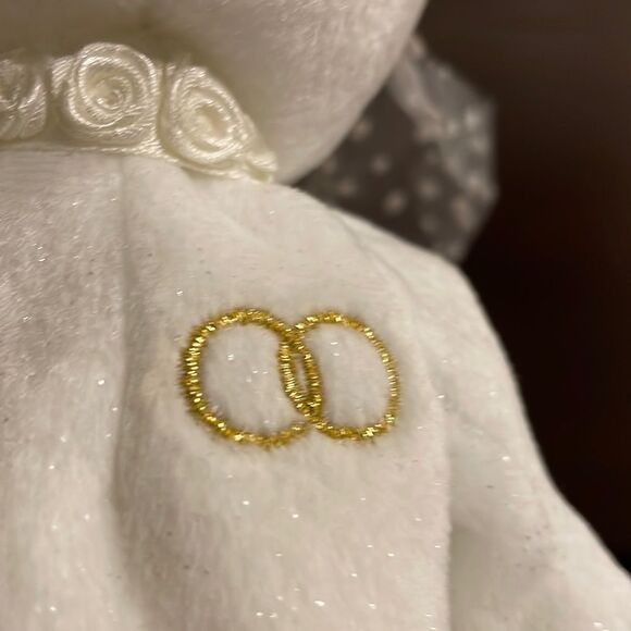 Ty Beanie Baby Mrs. 2001 Bride Beanie Baby with Silver in Fur Excellent NWT - Picture 7 of 8